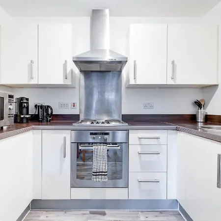 Chinese Suite - Sleeps/8 + Free Parking + Games + Netflix- Coffee Machine 家庭 Birmingham Exterior photo